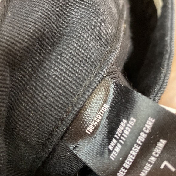 Black heart Checkered high rise shorts w detachable chain - Picture 4 of 5